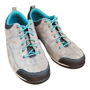 LL Bean Women's hiking sneaker shoes leather  Beansport Feldspar Low Top 8.5M